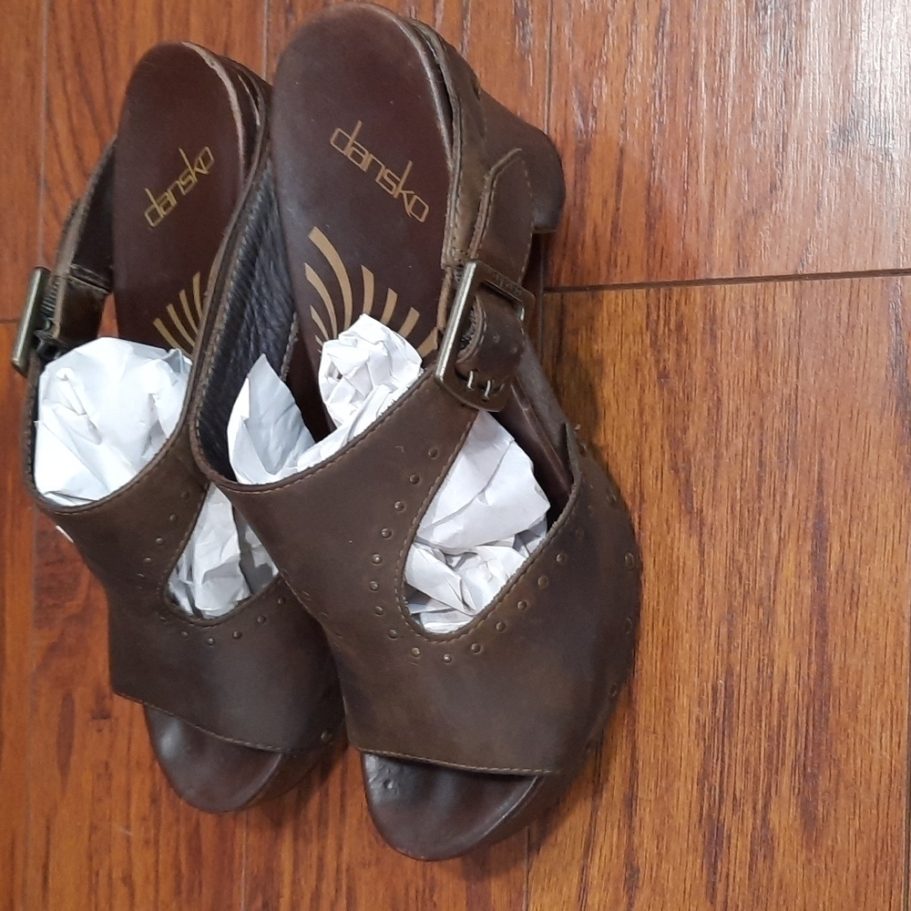 Dansko Ripley Brown Leather Studded Peep toe Sandals - Picture 4 of 7